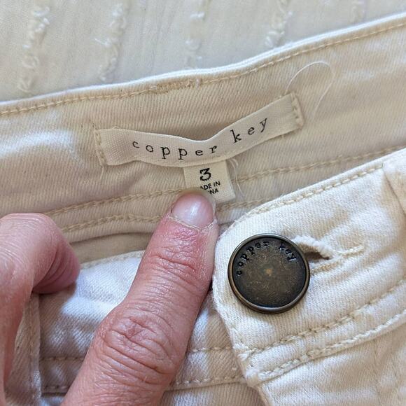 Copper Key Cropped Straight Cream Pants size 3 - Picture 3 of 4